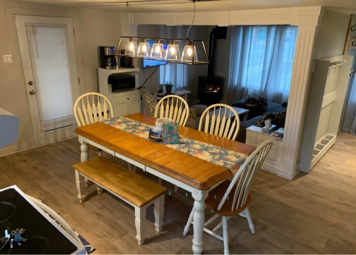 Salle à diner du Chalet à louer Chalet l’Ancestrale à Lanaudière, chalet avec spa à Saint-Côme.