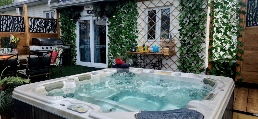 Spa du chalet à louer Domaine du ranch Privé en Mauricie, chalet avec spa à Sainte-Ursule