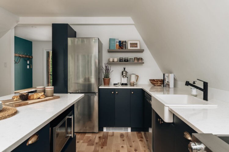 Cuisine du chalet a louer Kartalla dans les Laurentides, chalet A-frame avec spa à Amherst