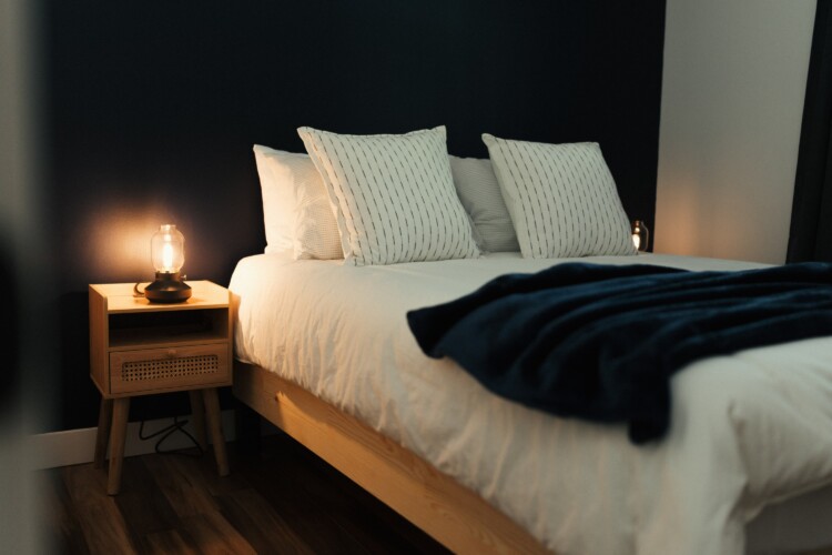 Chambre du chalet a louer Kartalla dans les Laurentides, chalet A-frame avec spa à Amherst