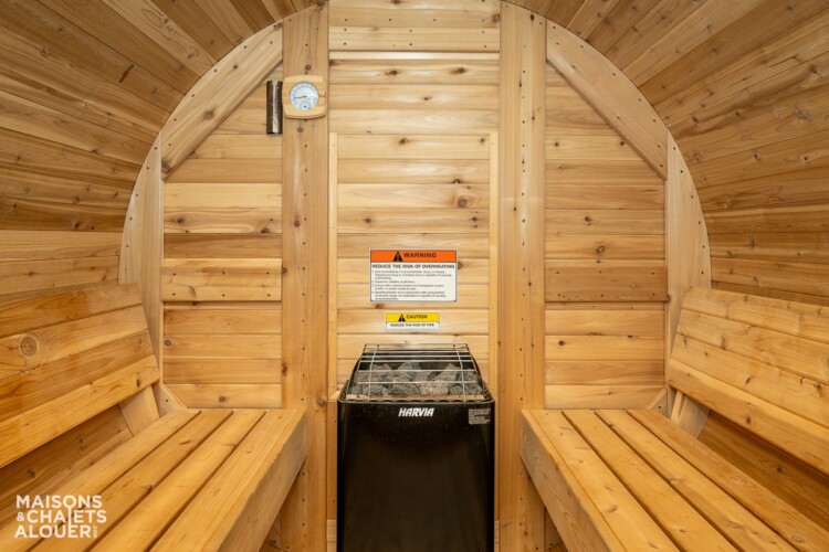 Sauna du Chalet à louer Le Skieur Adstock à Chaudière-Appalaches, chalet avec sauna à Adstock.